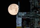 البشر يعودون إلى القمر