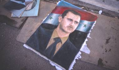 أتلانتيك تروي قصة انهيار النظام وسقوط الأسد